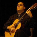 Munoz won his first competition, the International Competition and Festival de Guitarra de la Habana, at 20 years old. (video)