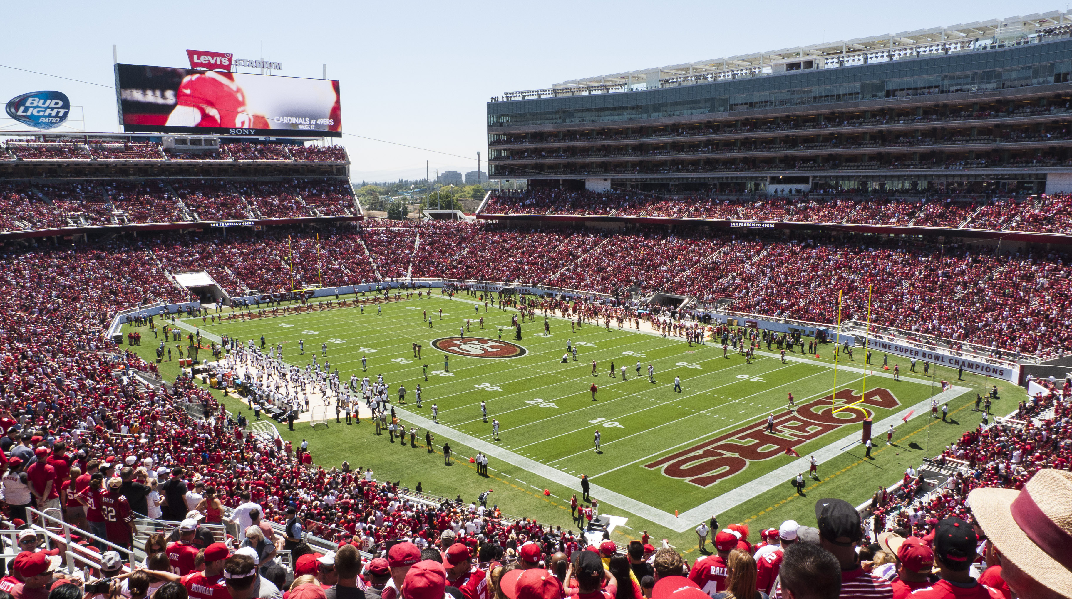 Best Places to Watch the San Francisco 49ers (Other than Levi’s Stadium)